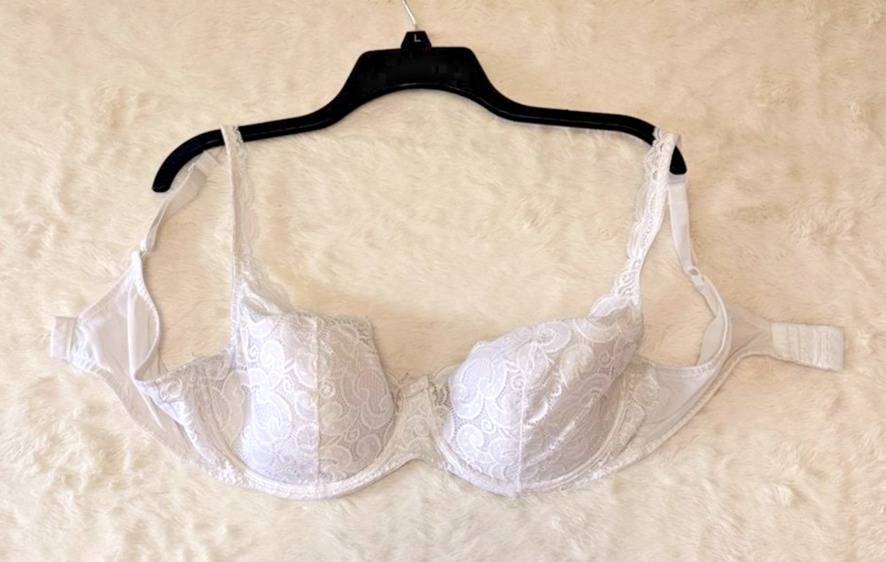 Playtex 4514 Love My Curves Lace Plunge Underwire Bra White 38D